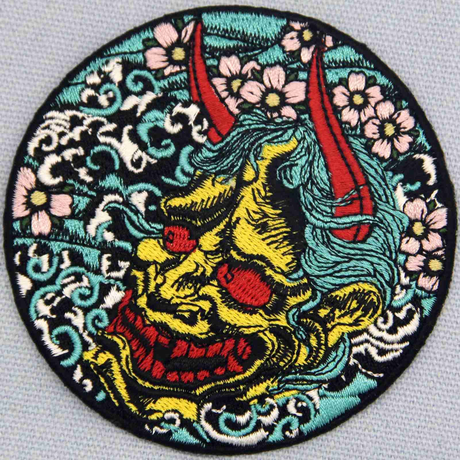 般若刺繍 Amazon.co.jp: 花と海の中の般若鬼刺繍のバッジのアイロン付けまたは